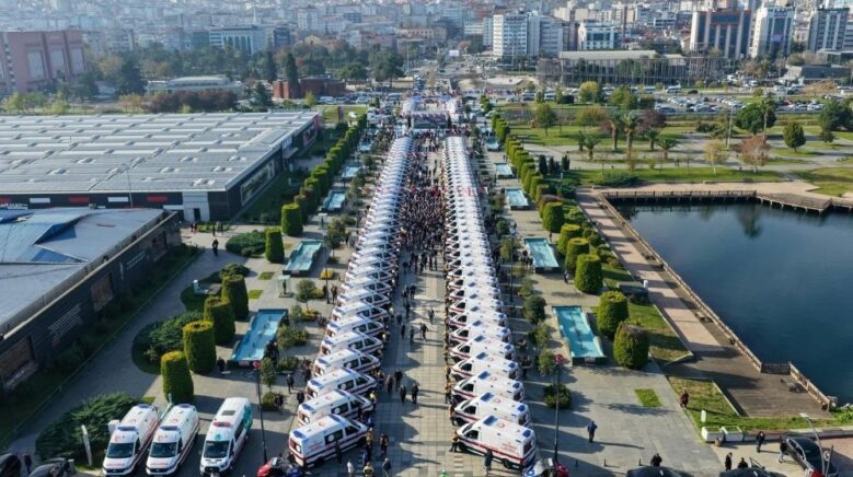 samsunda 112 ambulanslari 2025te 4 milyon kilometre yol yapti dunyayi 100 kez turladi m3A7X1lk