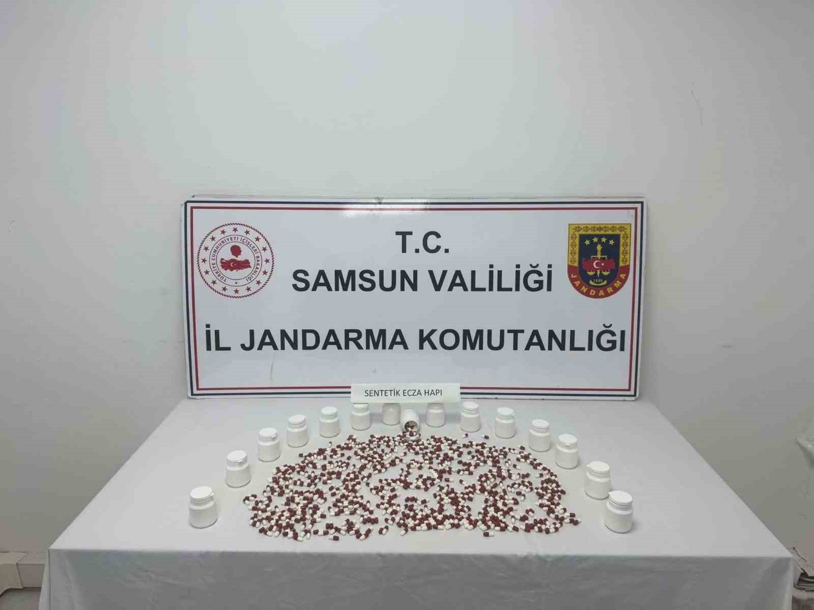 samsunda jandarmadan 2 ayri uyusturucu operasyonu TUWcXaNy