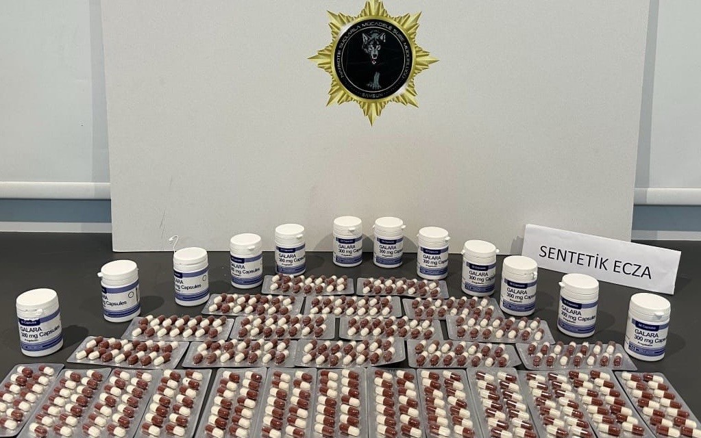 samsunda narkotik operasyonu uyusturucu ve silah ele gecirildi luzaKr9K