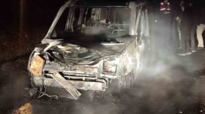 seyir halindeki hafif ticari arac alev topuna dondu bdKvYm6G