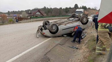 takla atan otomobilden yara almadan kurtuldu bUMYSF61