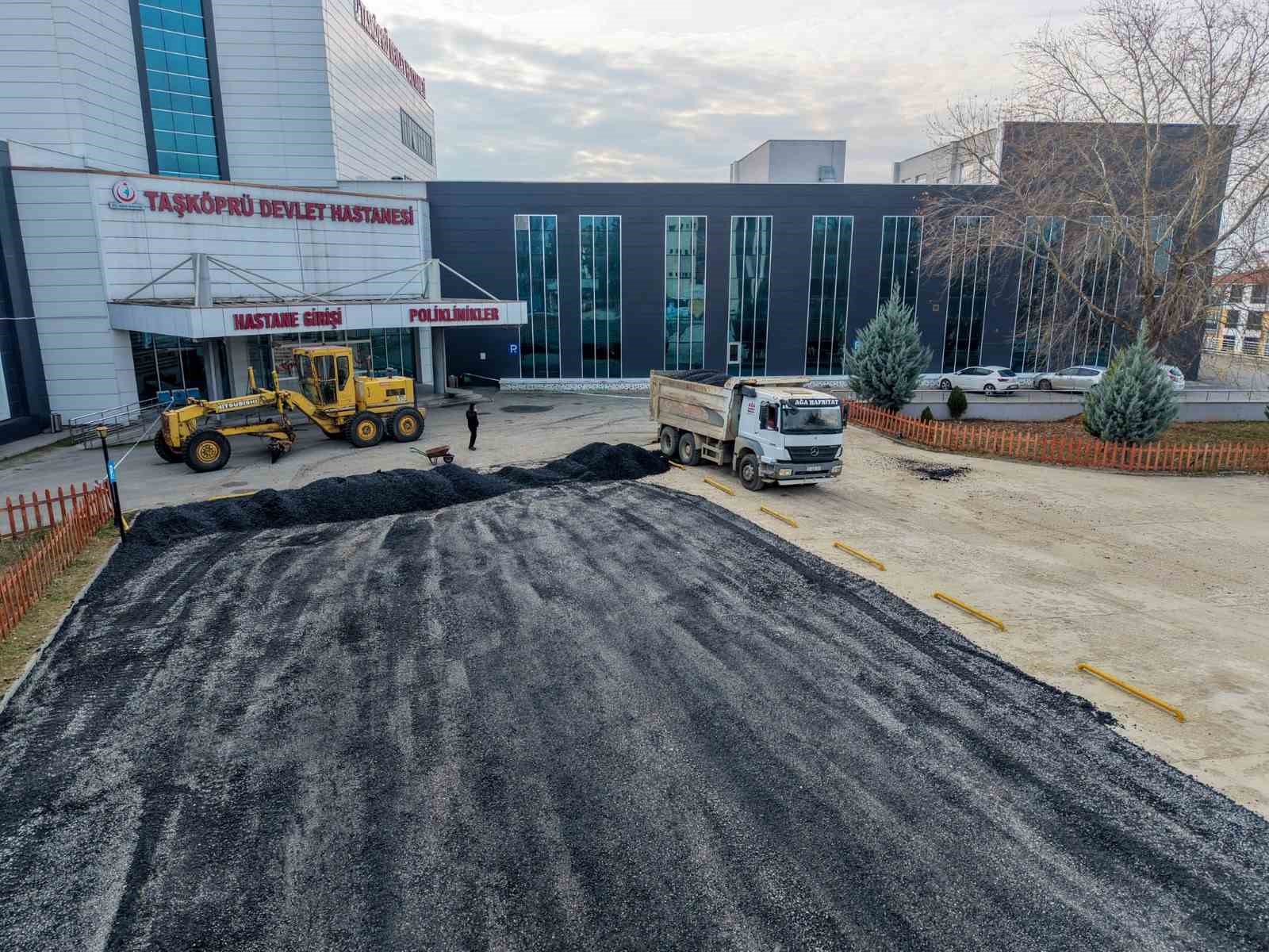 taskopru belediyesi hastane otoparkini sicak asfaltla bulusturdu DL19tPpK