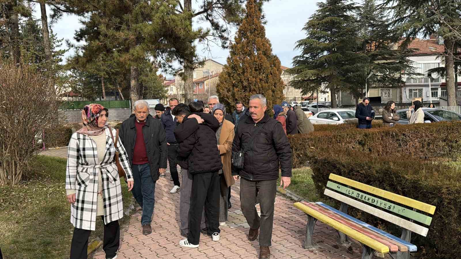 tokatta bicaklanarak oldurulen gencin davasina devam edildi