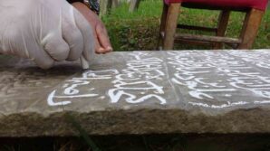 trabzonda tarih mezar taslari karekodla dijital kayit altina aliniyor fOxOjcME