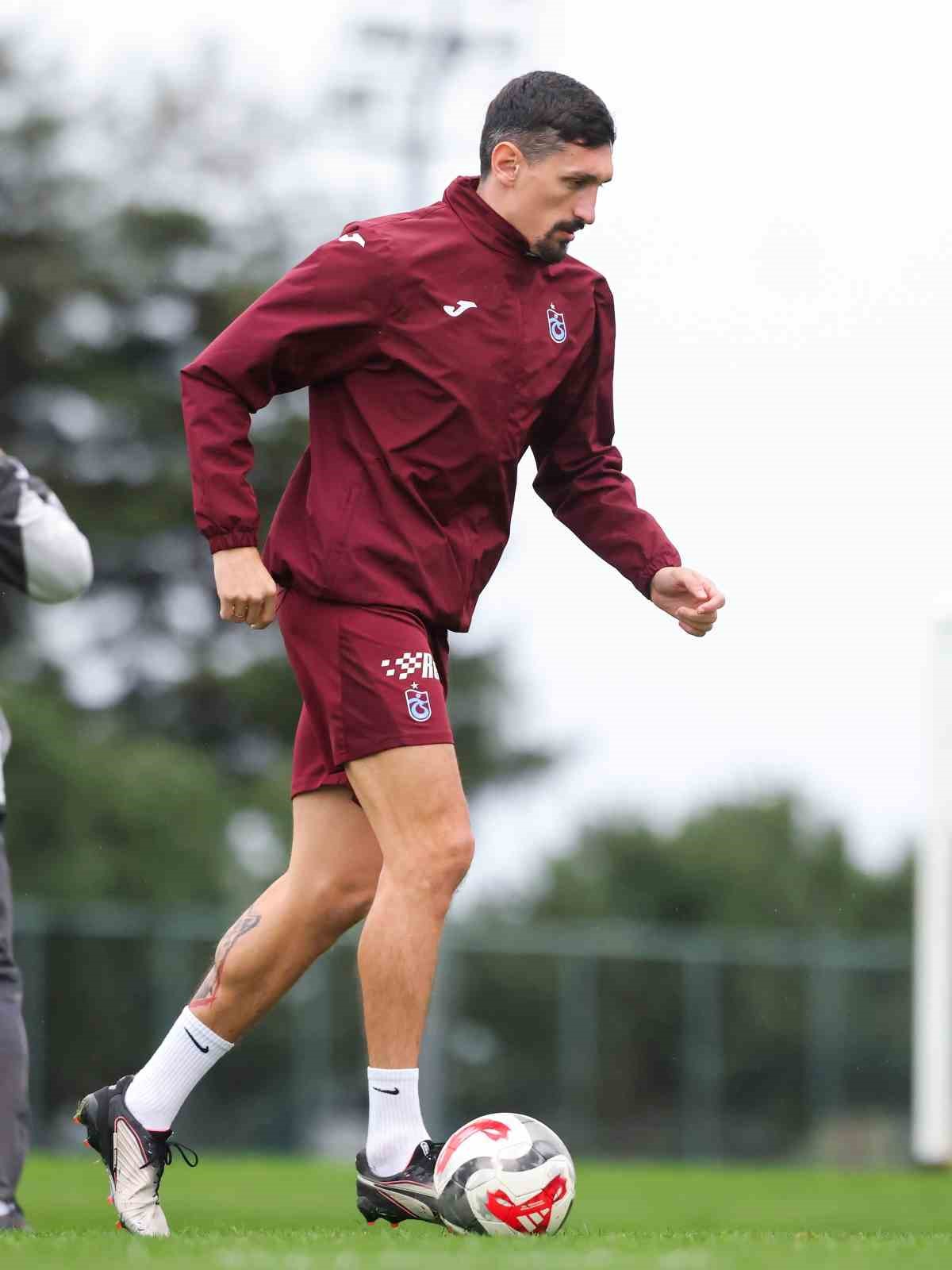 trabzonsporda savic takimla calisti mC2vm3Fr