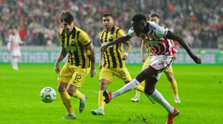 uefa konferans ligi samsunspor 1 aek atina 0 ilk yari 5dmJ92Kj