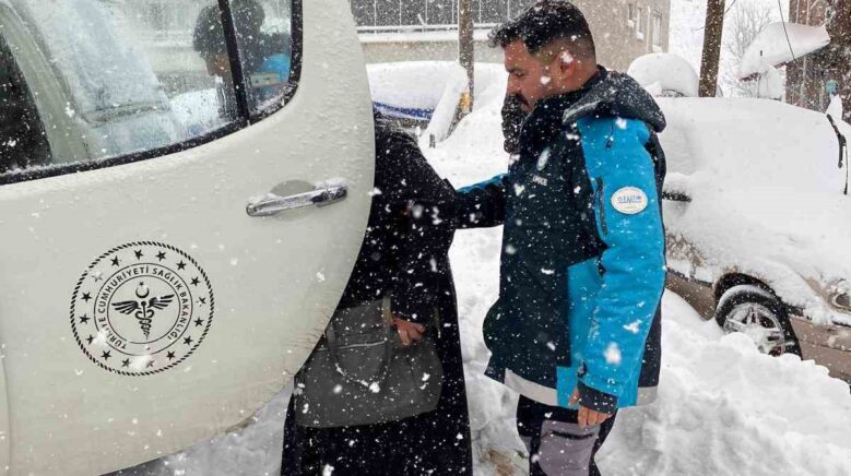 umke ekipleri 62 yasindaki hastaya ulasti kDOQfZd7