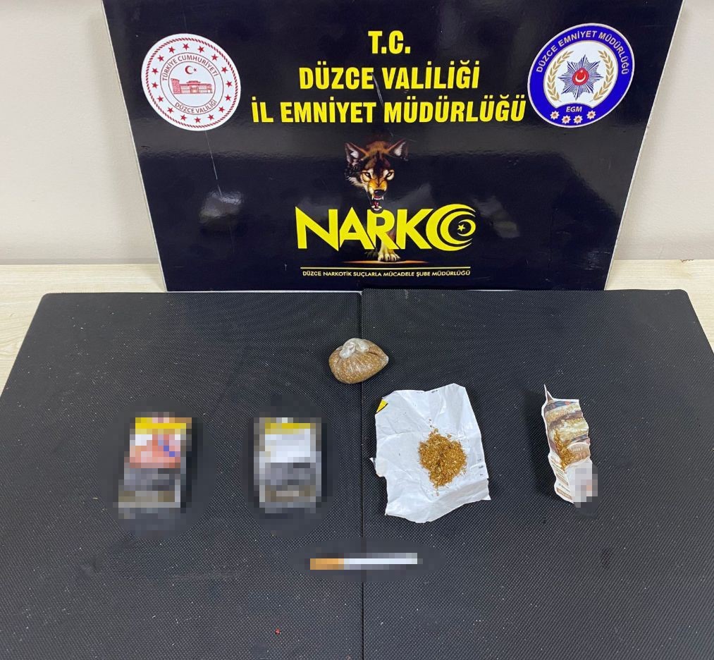 uyusturucu taciri koydeki evinde sucustu yakalandi kXIQk3nK
