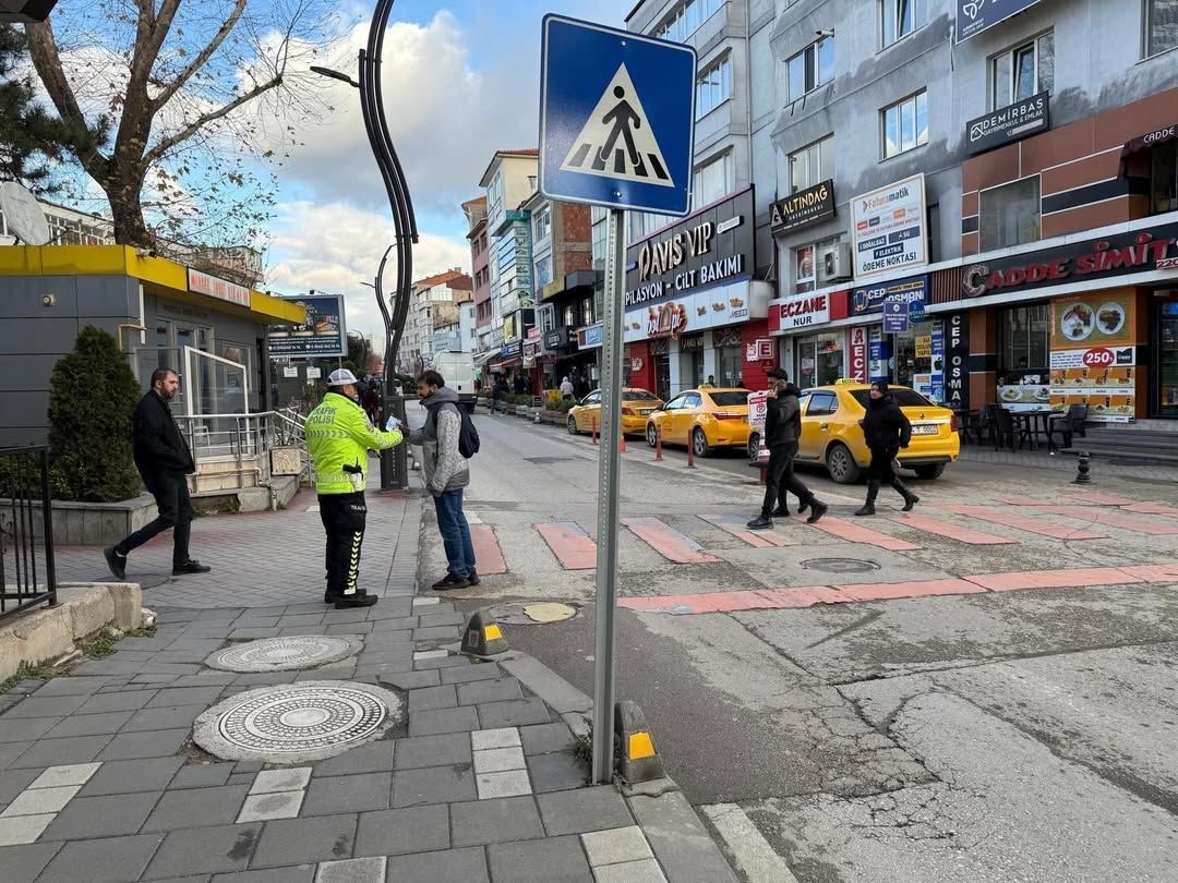 yayalara uygulamali trafik egitimi EFzlVbNT
