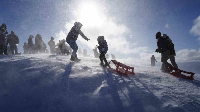 zigana gumuskayakta hafta sonu yogunlugu yasandi z836SQN2