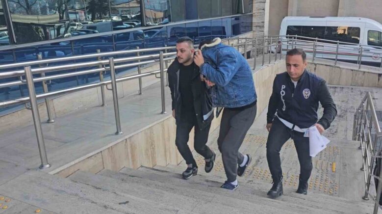 4 yasindaki sarpin su arabasinin altinda kaldigi kazada sofor ve sirket yetkilisi birbirlerini sucladi MskPpG9g