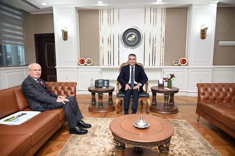 VALI CAGATAY KARABUKU TANIYOR10