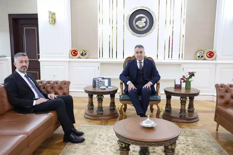 VALI CAGATAY KARABUKU TANIYOR8