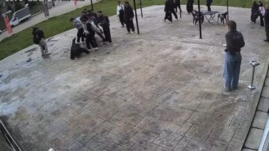 akran zorbaligi sokaga tasti esnaf genci darp edilmekten kurtardi U4N6MS3b