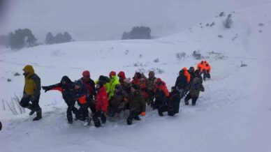 artvinde cig altinda kalan cobanlardan birinin daha cansiz bedeni bulundu QfxI4unV