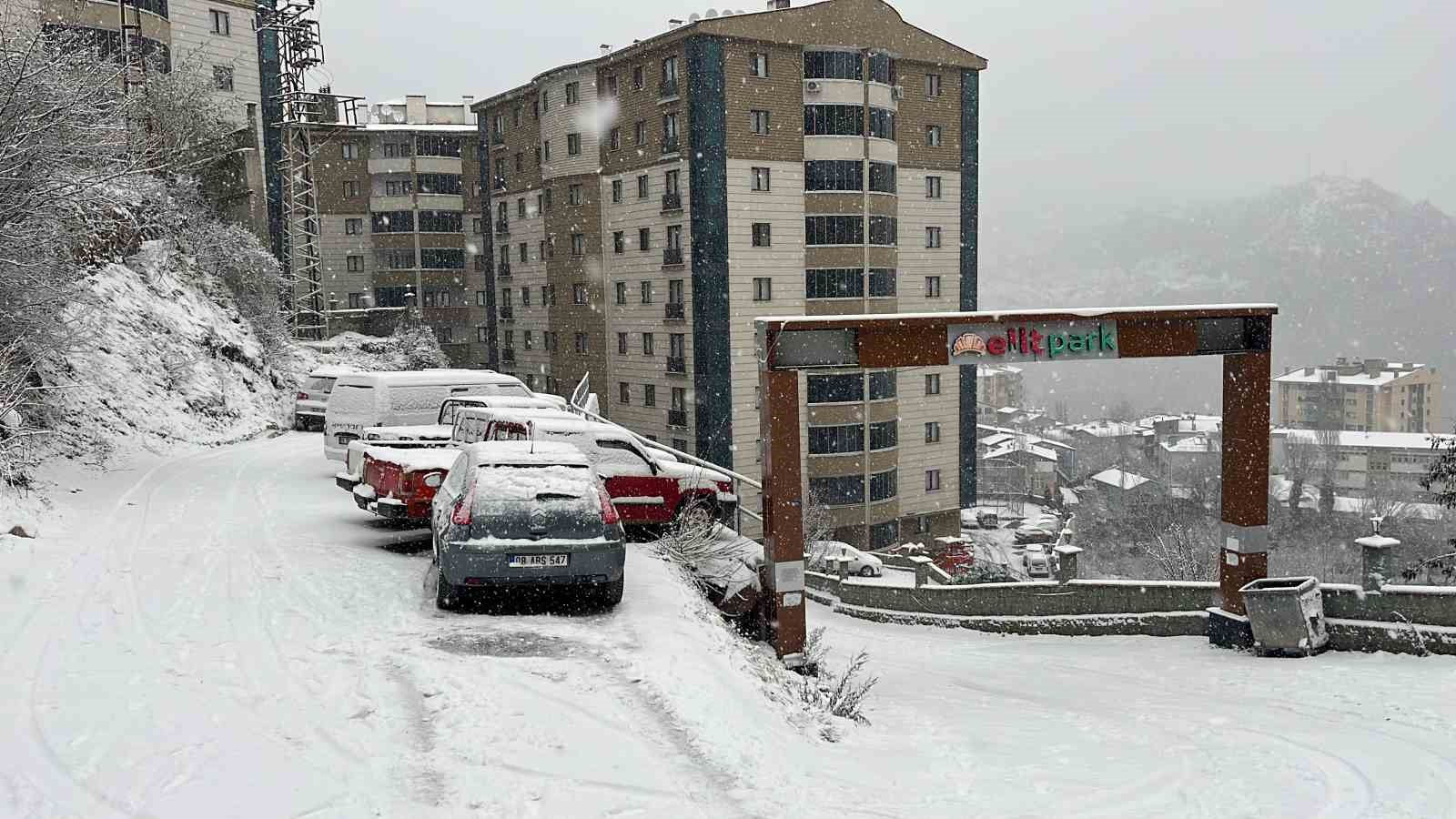 artvinde kar etkili oluyor QZJPYhIe