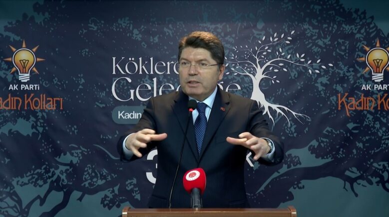 bakan tunc sanal tehlikelerden yavrularimizi korumak durumundayiz 79ULwOeq