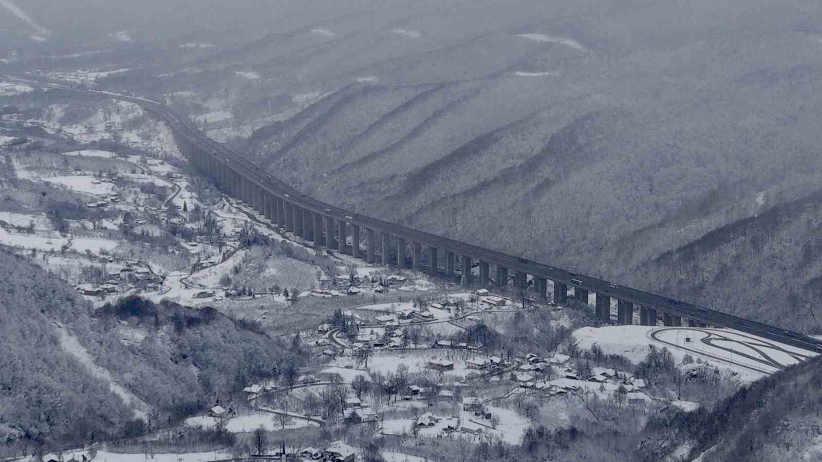bolu daginda kartpostallik kar manzarasi MsBfBZ4K