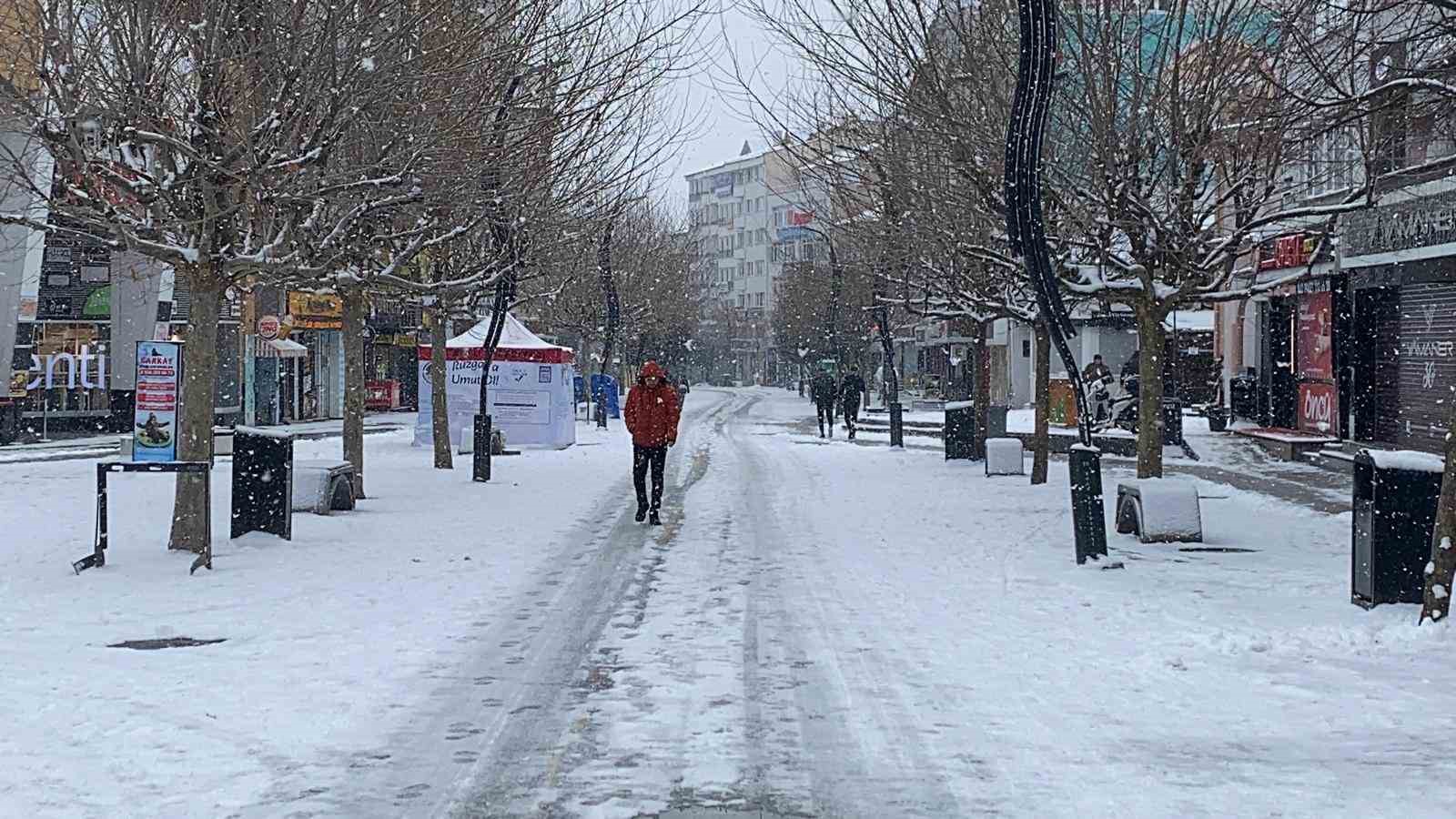 bolu gune beyaz ortuyle uyandi 8CMNXgT3