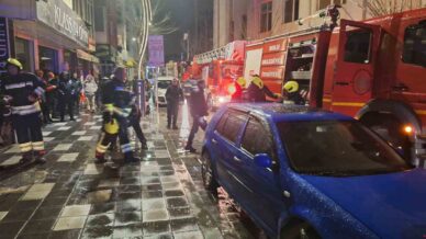 boluda gece saatlerinde korkutan yangin 2 kisi dumandan etkilendi cwG5uHZJ