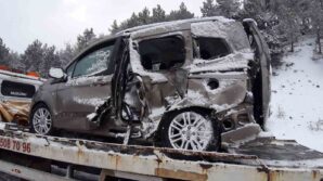 boluda kamyon ile hafif ticari arac carpisti 2 yarali b1nR3QSm