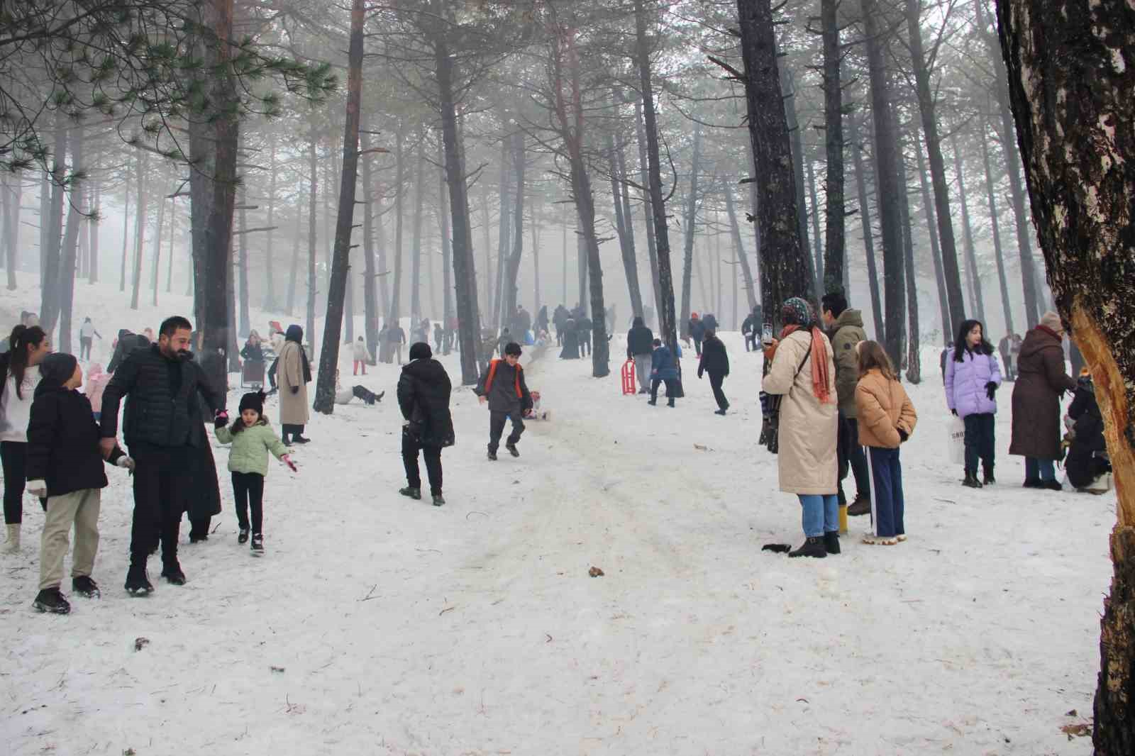 corumda kar festivali vatandaslarin akinina ugradi ROmshirB