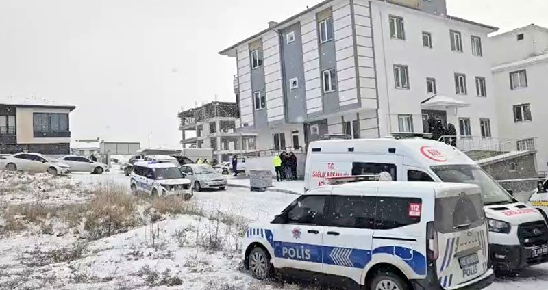 corumda yasli cift evinde silahla vurulmus halde olu bulundu