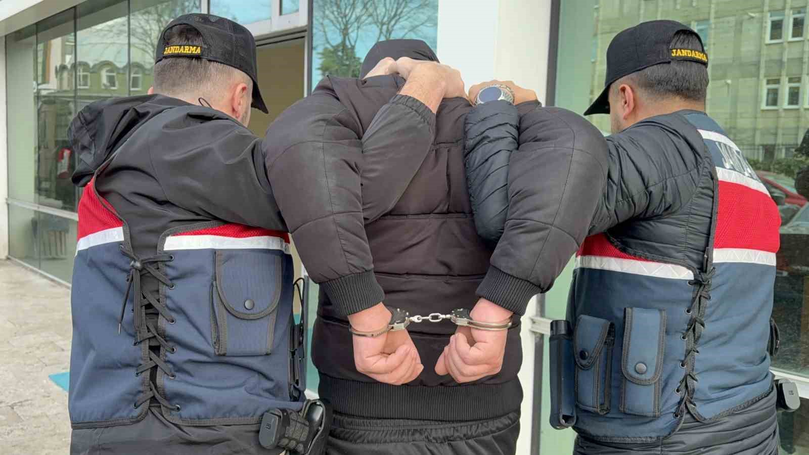 deas operasyonunda gozaltina alinan sahsa ev hapsi fOaIR2jW