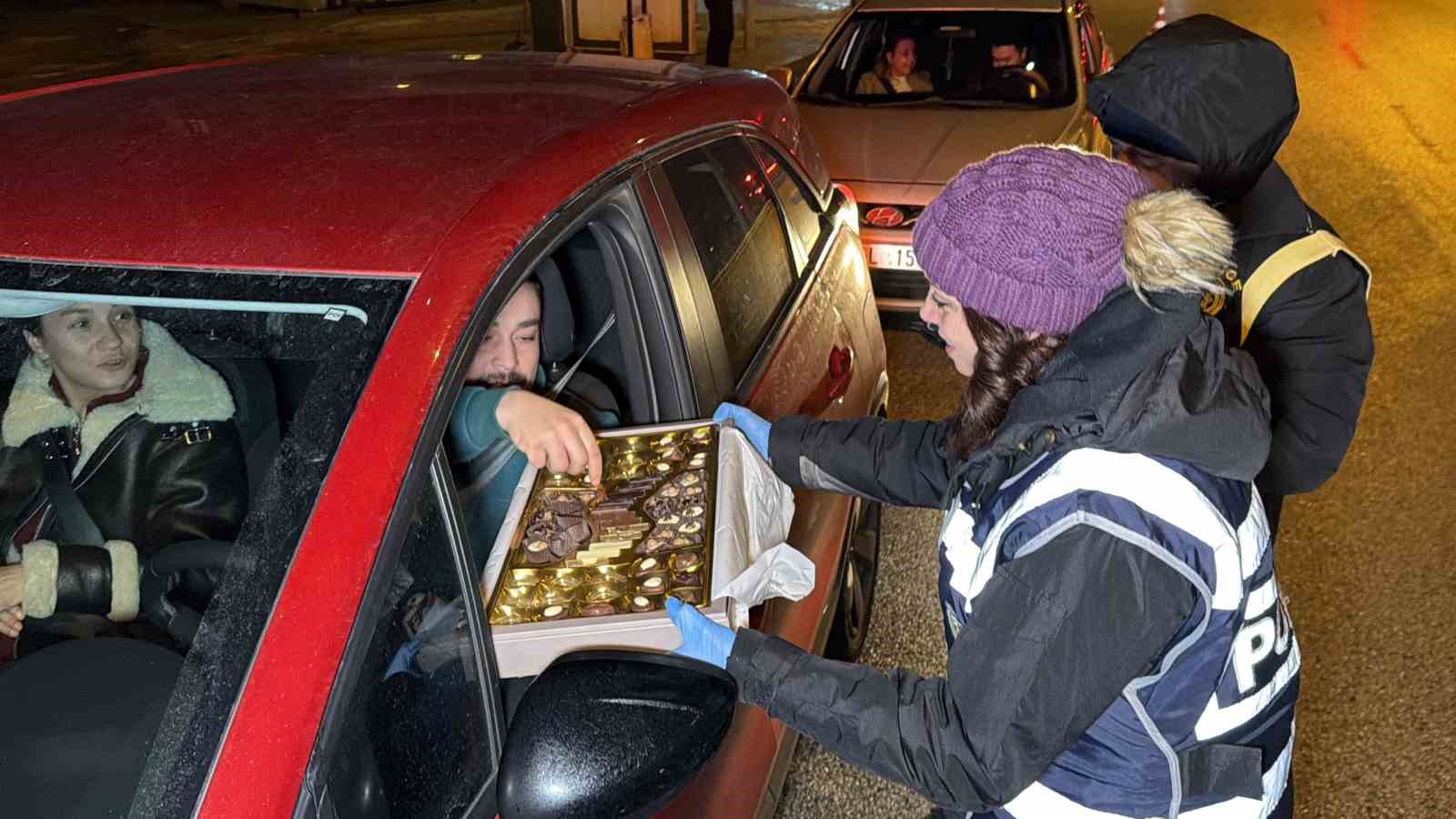 denetime girenler ceza yerine cikolata yedi fFQVRmaP
