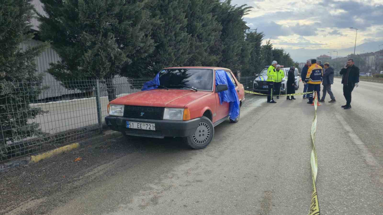 direksiyon basinda fenalasan surucu hayatini kaybetti B7XtMXd1