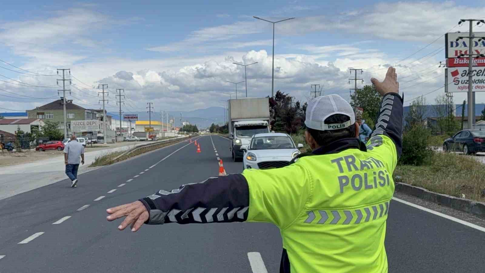 duzcede bin 997 arac surucusune cezai islem uygulandi 56k7zTOl