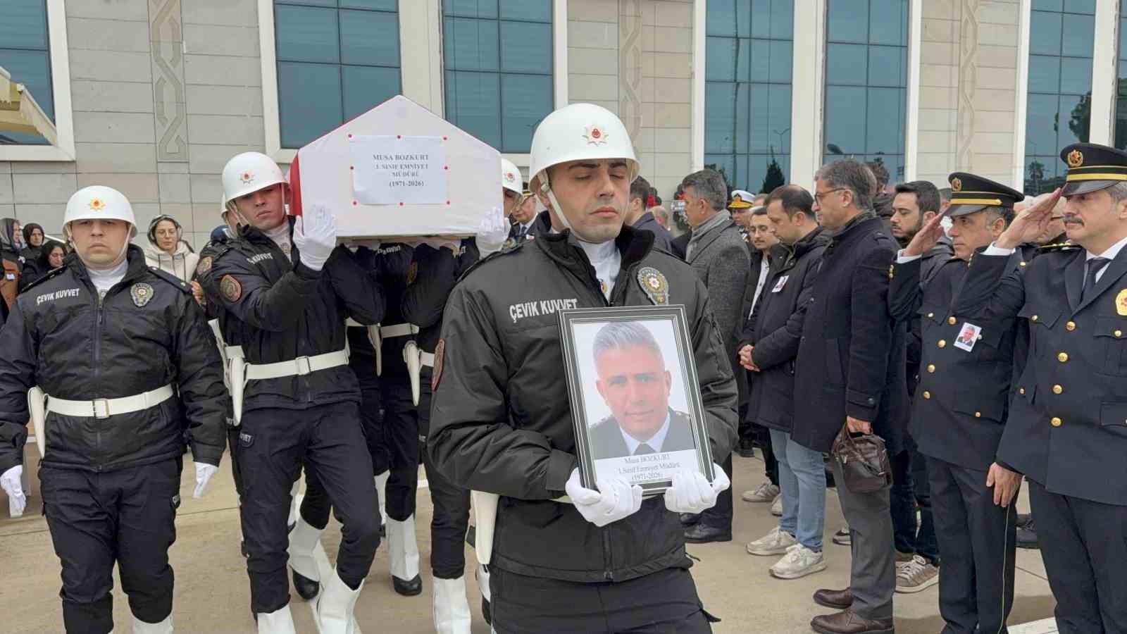 emniyet muduru musa bozkurt son yolculuguna ugurlandi sneZCECO