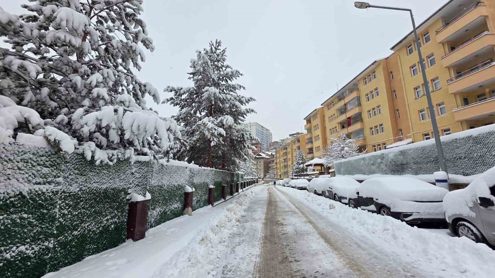 gumushanede kar 247 koy yolunu ulasima kapatti