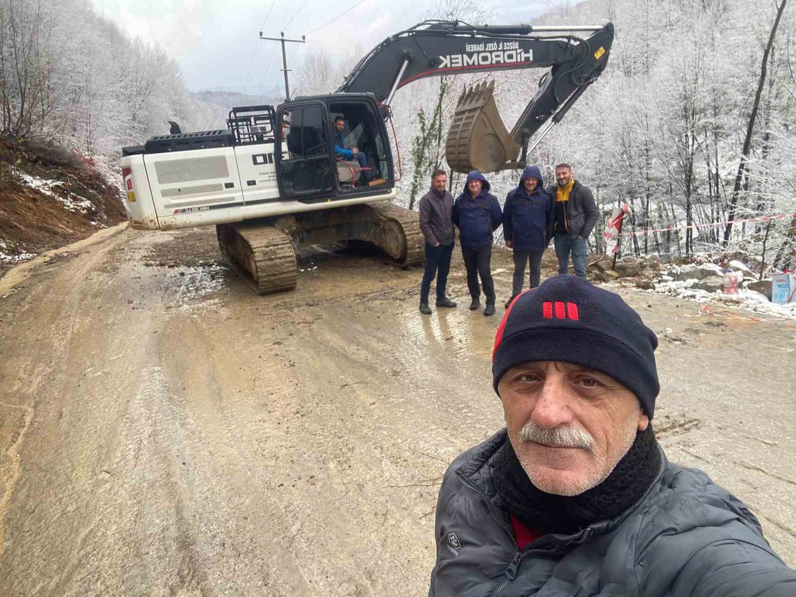 heyelan nedeniyle kapanan yol onarildi UHv2beGt
