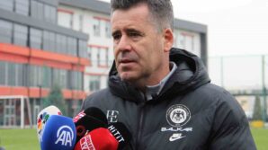 huseyin eroglu deplasman ic saha fark etmeden her maci kazanmak icin oynamak en onemli UYaBO49l