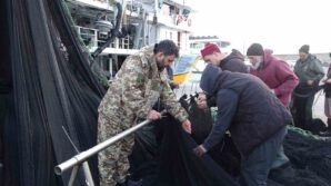 igneada ve gurcistan aciklarindaki hamsi avi beklentileri karsilamayinca balikcilar erken paydos etti kBaI4jAY