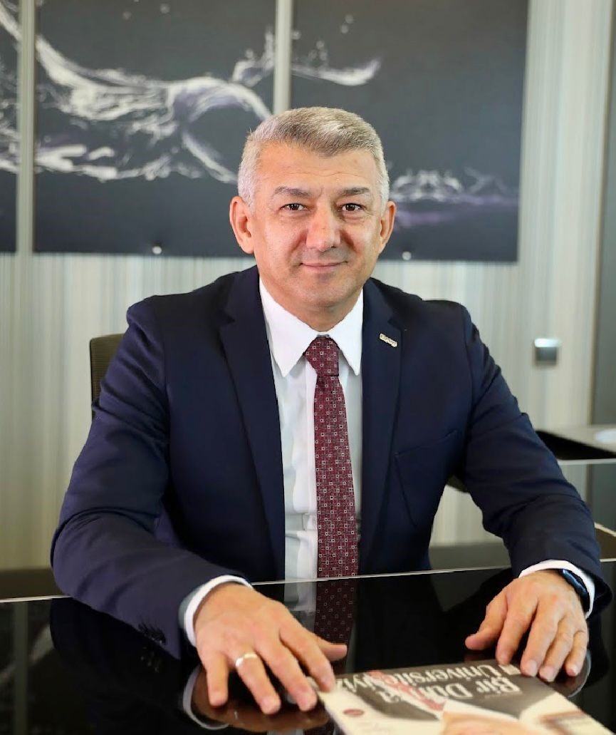 kamiad baskani adiguzel gazetecilerin gununu kutladi A8NweJNJ