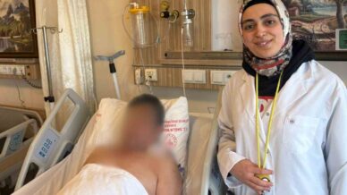 karabukte ilk kez burundan girilerek beyin tumoru ameliyati yapildi Hs3FvMBI