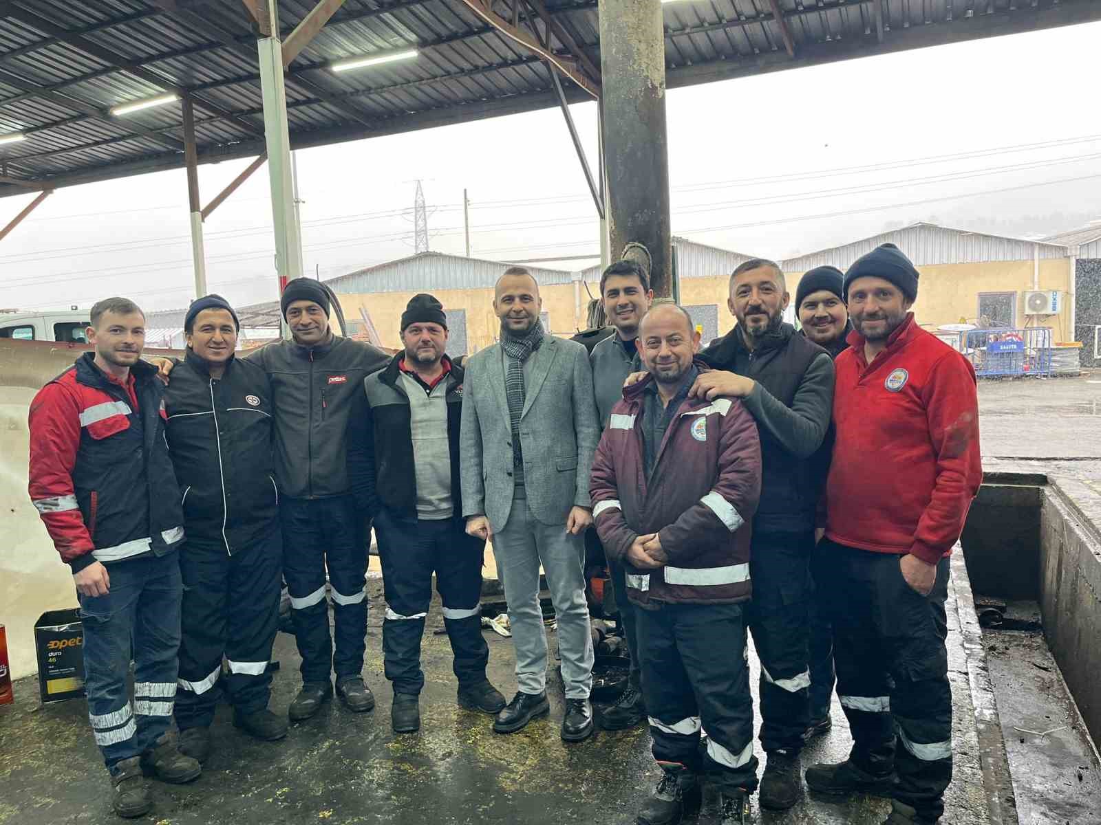 karadeniz ereglide temizlik isleri ekipleri karla mucadelede tam kadro sahada vAgZaZPP
