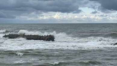 karadenizde firtina etkili oluyor HltrOR3I