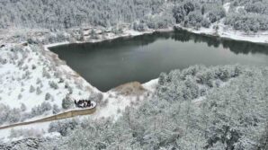 karla kapli orman icerisindeki golet kis manzarasiyla mest ediyor h2USkY28