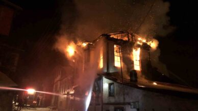 kastamonuda uc katli tarihi konak yanginda kule dondu BVBMfLJ3