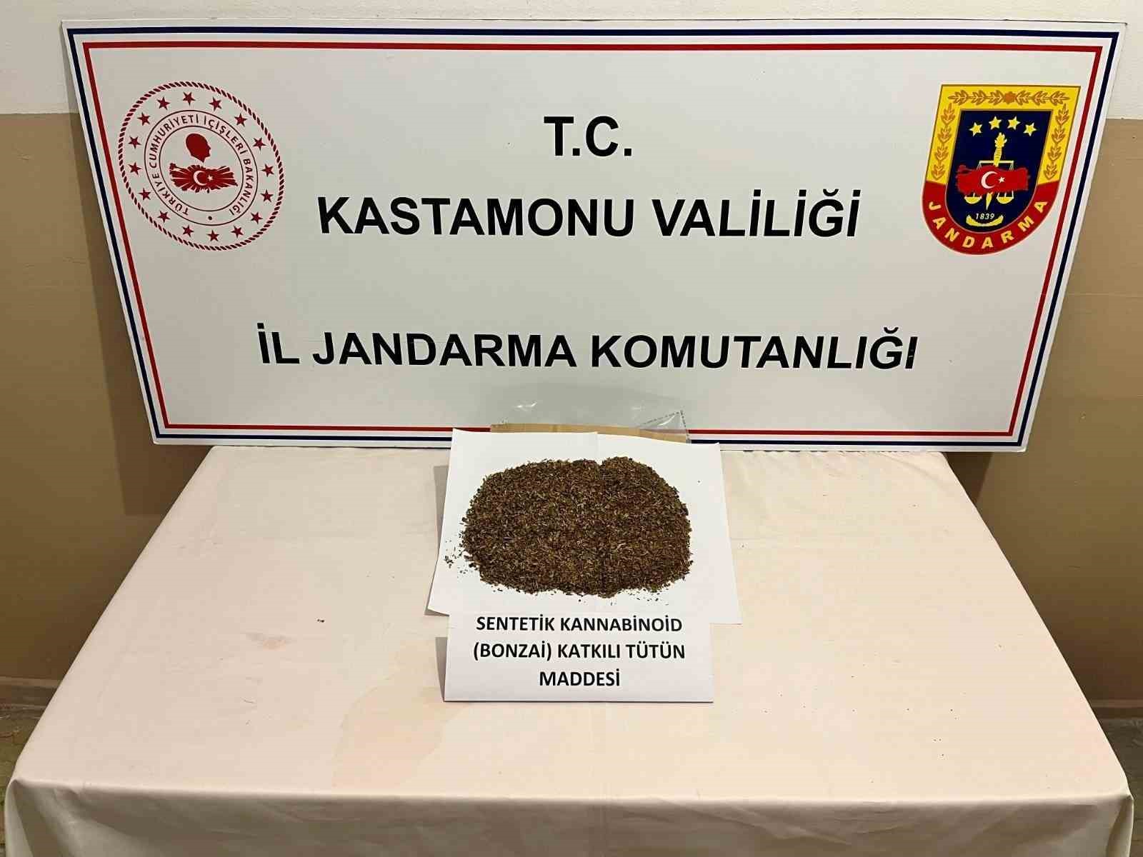 kastamonuda uyusturucu operasyonu 5 gozalti 2knl2nIM