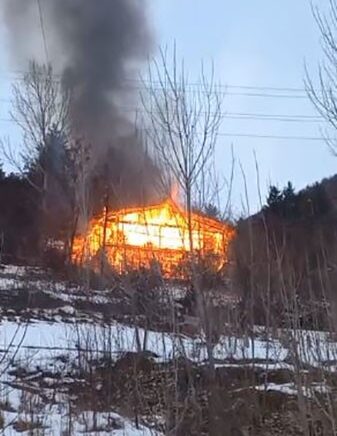 koyde cikan yanginda bir ev kullanilamaz hale geldi Mnmq6Ik5