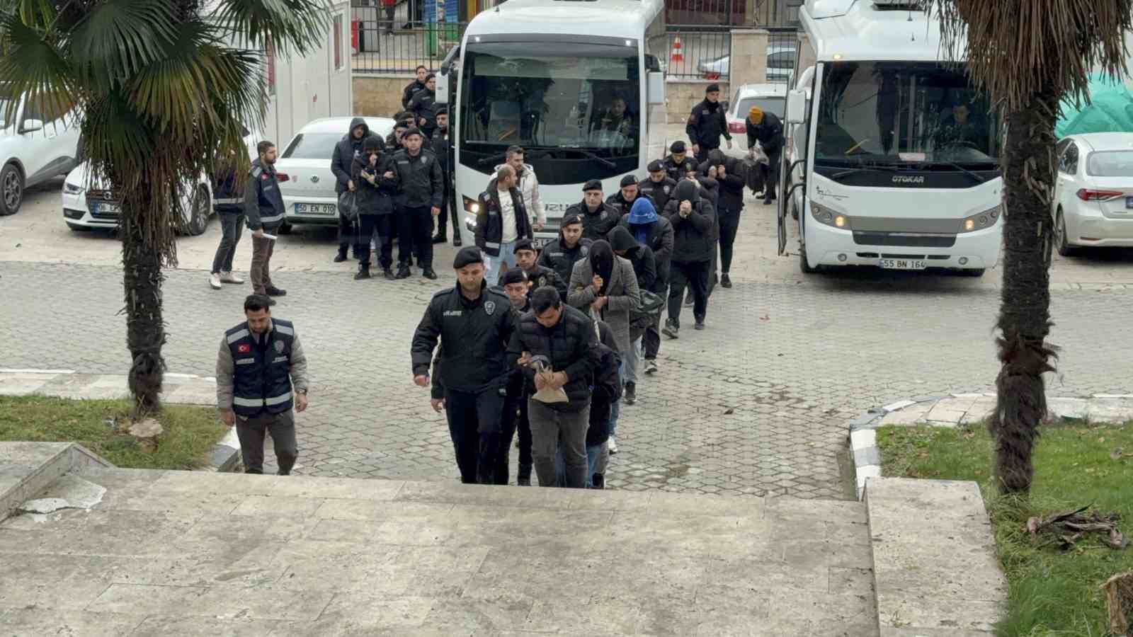 mustehcenlik operasyonunda 3 tutuklama 17 adli kontrol