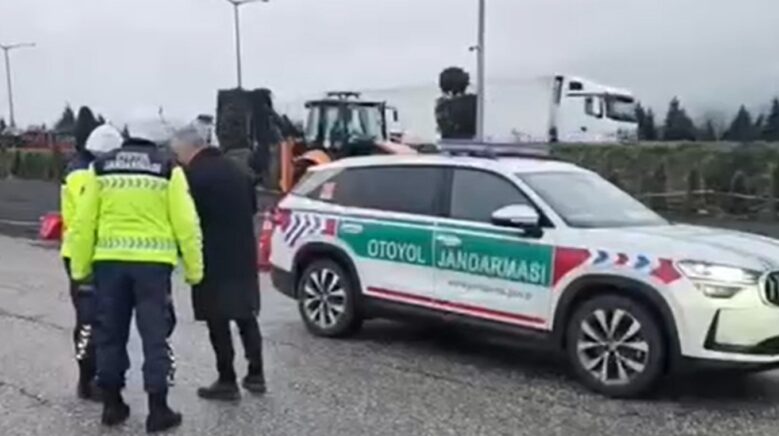 otoyolda yasak yerden donus yapan otobus surucusune ceza AhIPeY3d