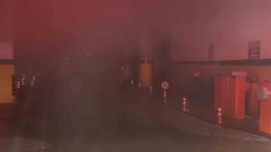 rize kent meydanindaki otoparkta yangin panigi Kv8nDqng