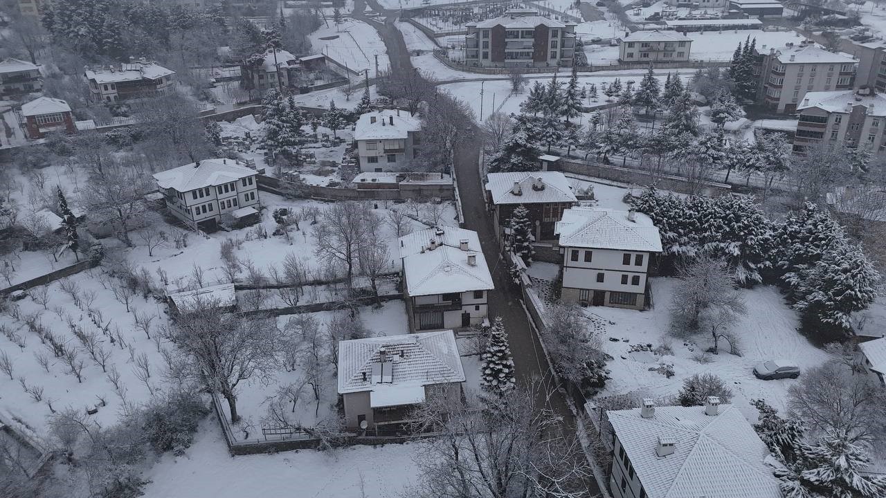 safranboluda kar yagisi tarihi konaklari yeniden beyaza burudu