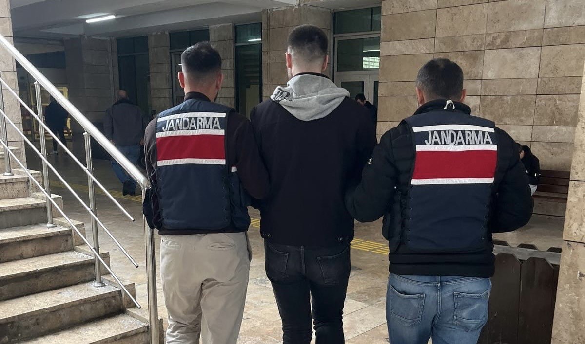 samsunda 14 yil hapis cezasiyla aranan dolandirici yakalandi BPu1lSZq