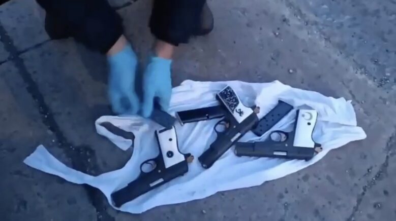 samsunda supheli aractan 3 adet ruhsatsiz tabanca ele gecirildi 8UgU6HA9